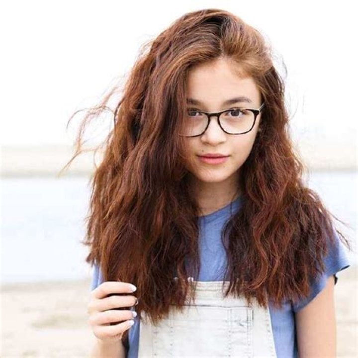 Anna Cathcart bio: Age, movies, family, height