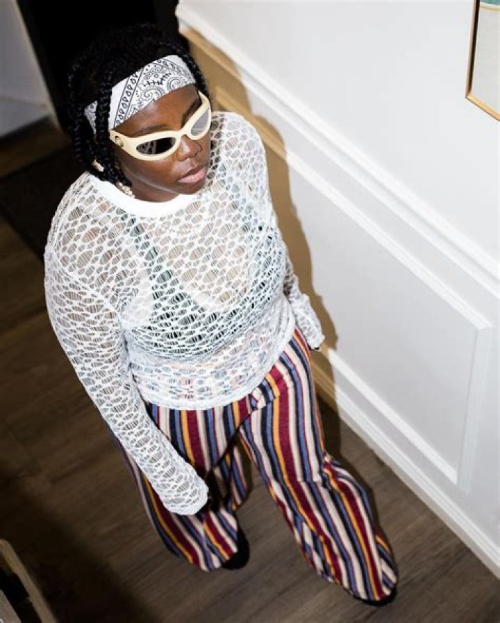 Singer Teni breaks the internet with hilarious twerk video
