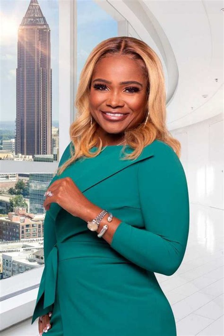 Dr Heavenly Kimes bio: age, net worth, husband, house, pregnancy