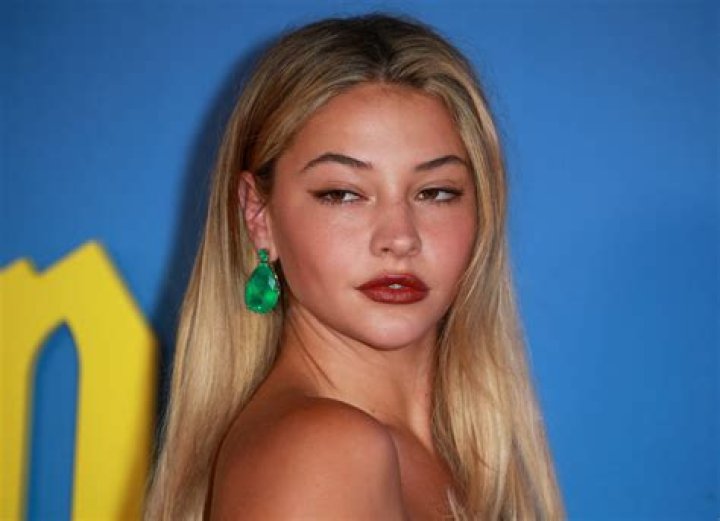 Bio of Madelyn Cline: age, height, TV shows, boyfriend, net worth