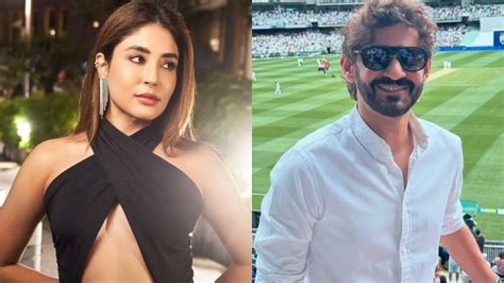 Husband Sheds Hot Tears When He Sees Wife Has Paid Off His N1.3m Debt, Videos Stir Emotional Reactions