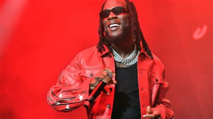 “Dem Don Collect My Phone O”: Burna Boy Logs Out of Twitter after Cooking Davido, Fans React