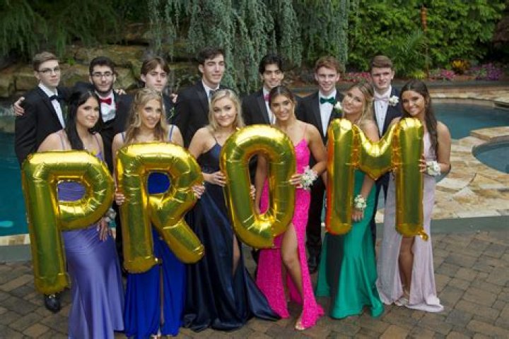 Drama as Luxurious Convoy, Power Bikes Escort Graduating Students to School on Prom Day