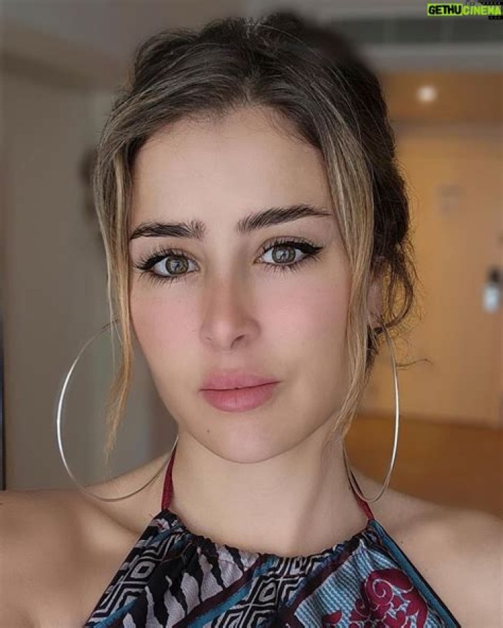 Aïcha Ben Ahmed Wiki, Biographie, Age, Taille, Mariage, Contact & Informations