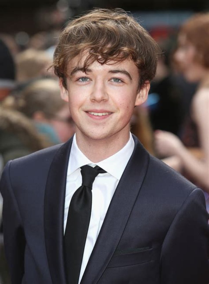 Alex Lawther – Biography, Facts & Life Story