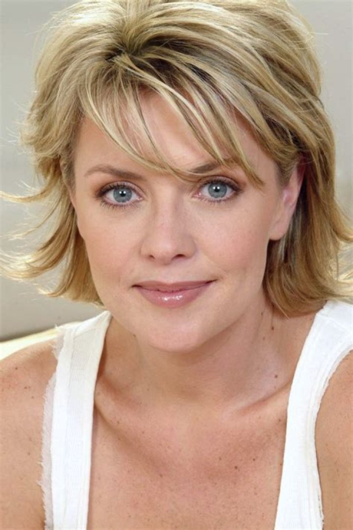 Amanda Tapping – Biography, Facts & Life Story