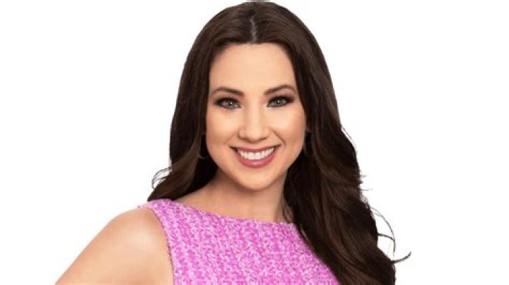 Amber Hankins WISH TV, Bio, Wiki, Age, Height, Husband Baseball Player, Salary, and Net Worth