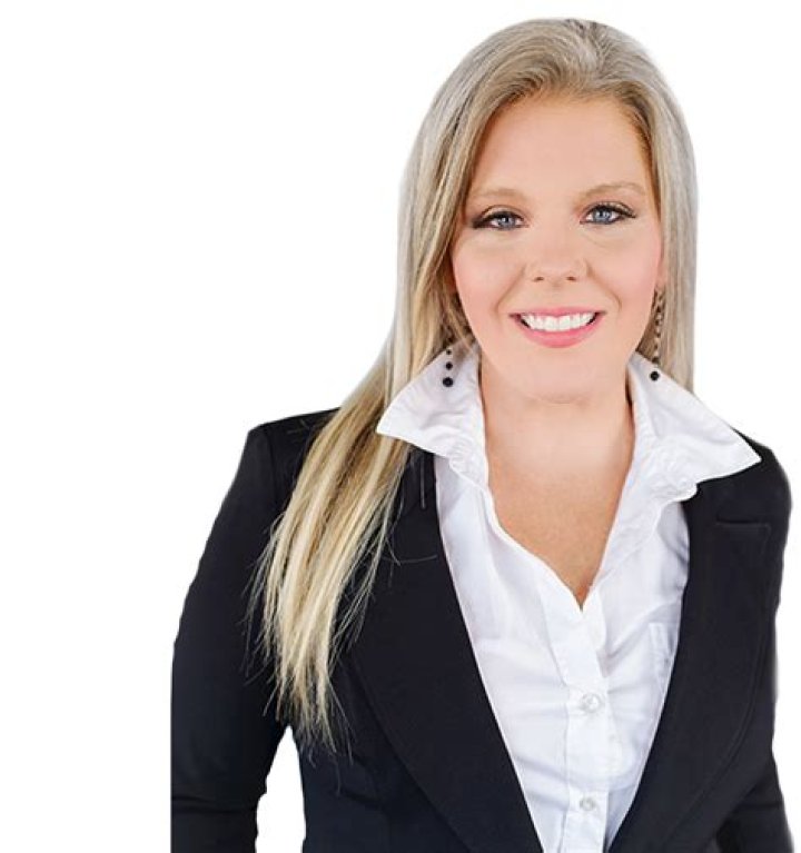 Annie Frey Podcast, Bio, Wiki, Age, Height, Husband, Show, Salary, and Net Worth