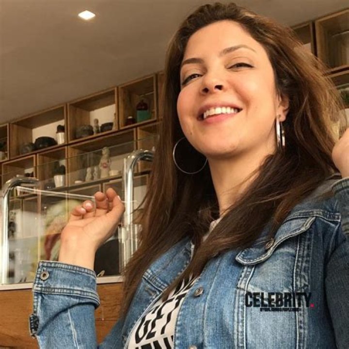 Asma Fehri Wiki, Biographie, Age, Taille, Mariage, Contact & Informations