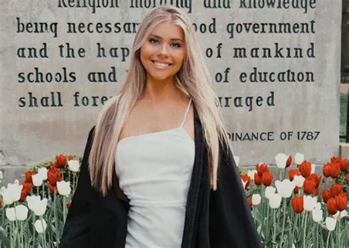 Becca Moore Responds to Jonathan ‘Foodgod’ Cheban Dating Rumors