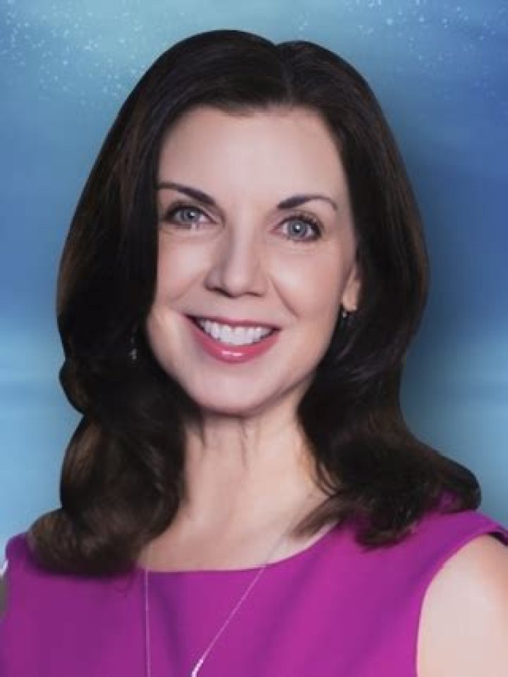 Bettie Cross CBS Austin, Bio, Wiki, Age, Height, Husband, Salary, and Net Worth