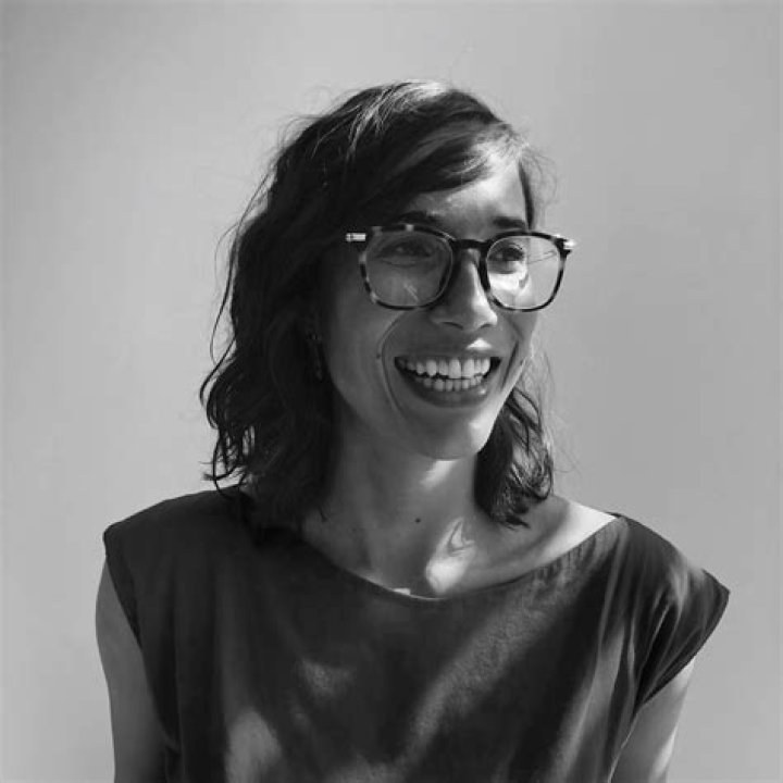 Caity Weaver Nyt, Bio, Wiki, Age, Husband, Wedding, Van Life, Salary, And Net Worth