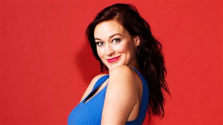 
A Closer Look at Comedian and Actress Mamrie Hart’s Net Worth

