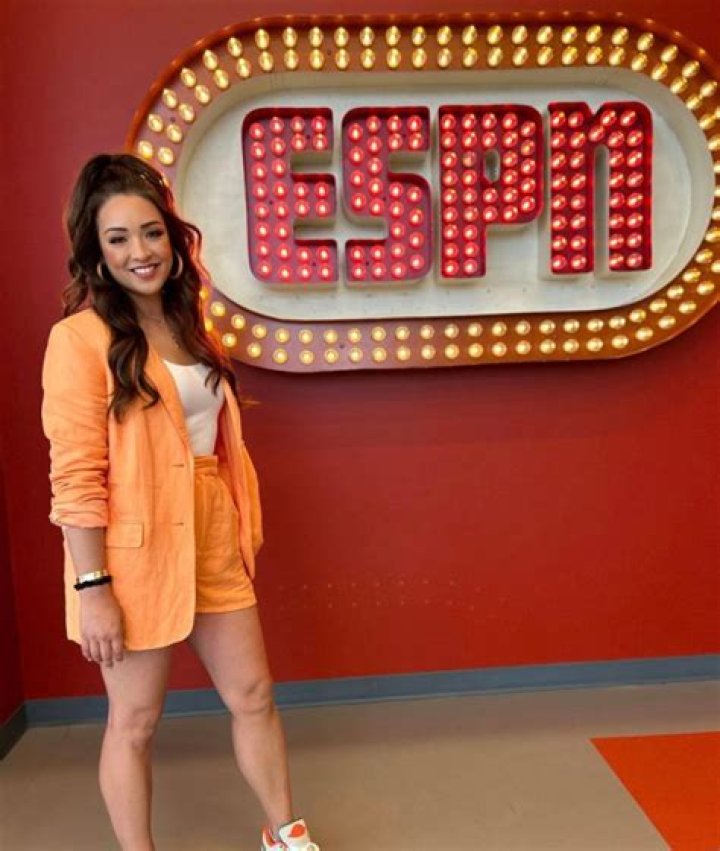 Cassidy Hubbarth – Biography, Facts & Life Story