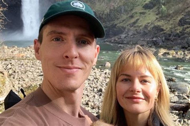 Charlie Baker Comedian Wife Sam Battersea, Kids And Family