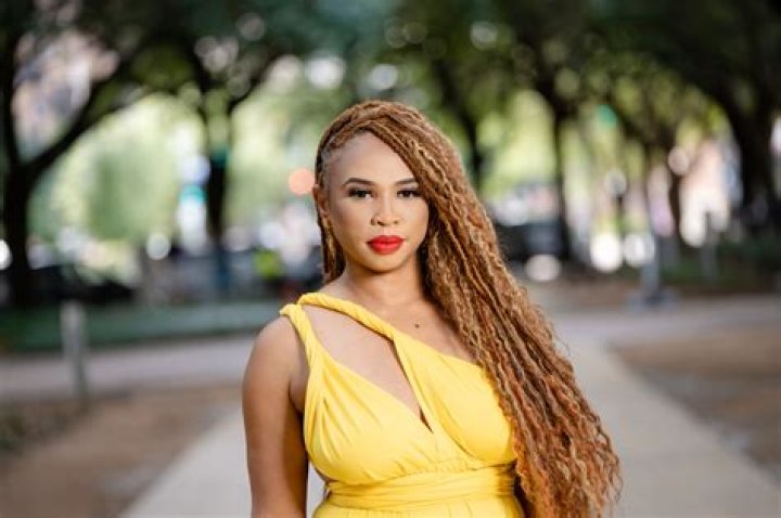 Chelsea Edwards Fox 26, Bio, Wiki, Age, Height, Husband, ABC, Salary, and Net Worth