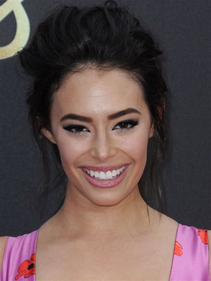 Chloe Bridges – Biography, Facts & Life Story