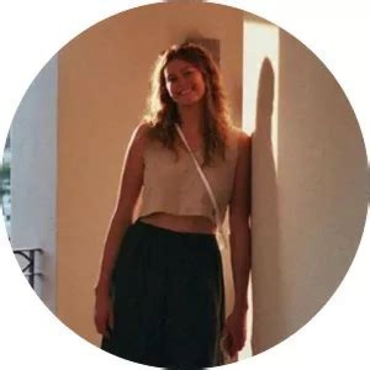 
Meet Lily Samantha Longley and Clare Hanna Longley – Photos Of Luc Longley’s Daughters
