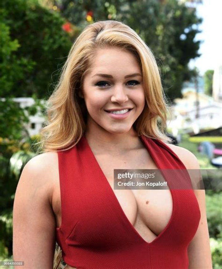Courtney Tailor Wiki, Biography, Age, Height, Info, Details, Photos