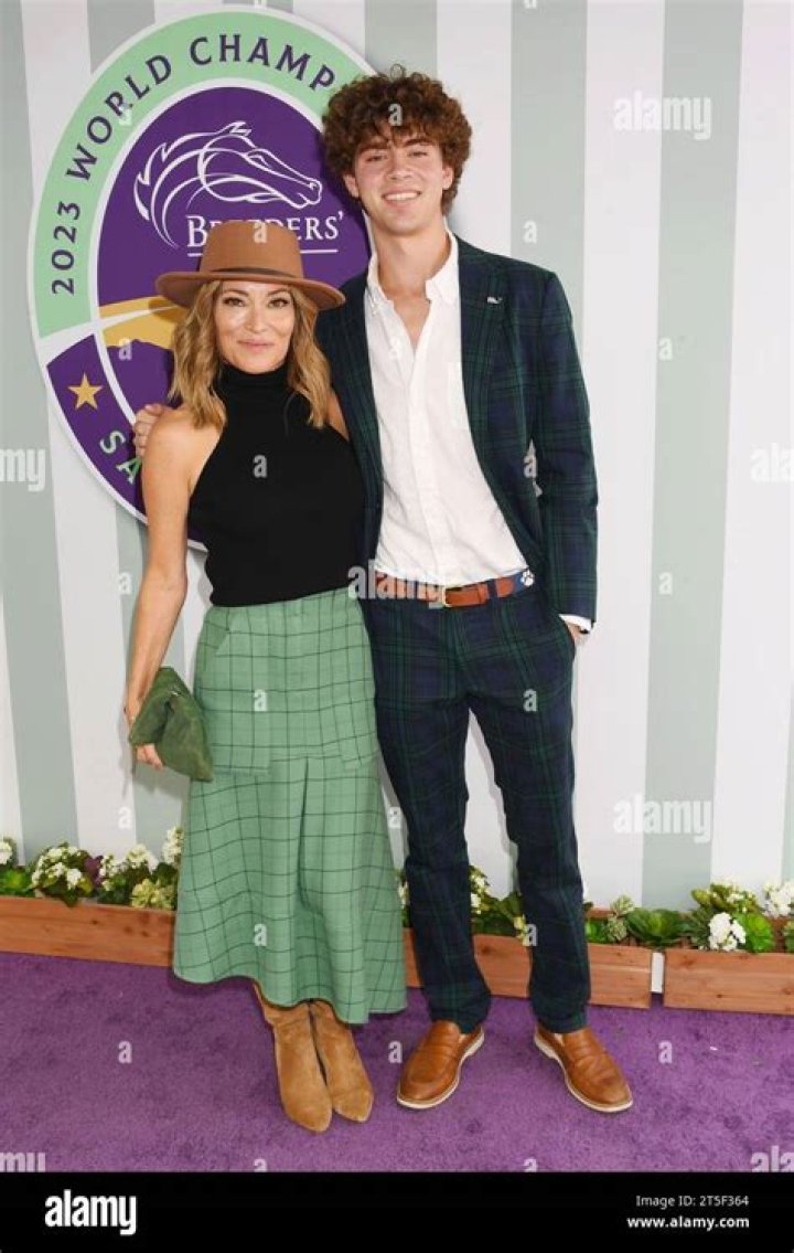 
Meet Hayes Sullivan – Photos of Kit Hoover’s Daughter With Husband Crowley Sullivan
