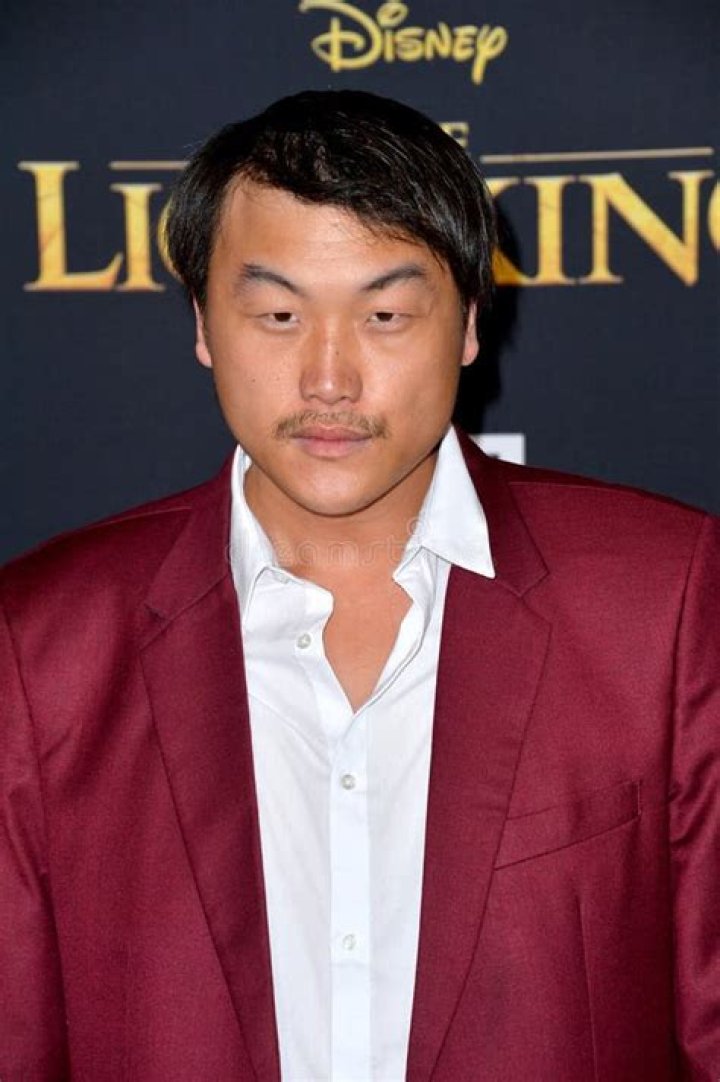 Doua Moua – Biography, Facts & Life Story