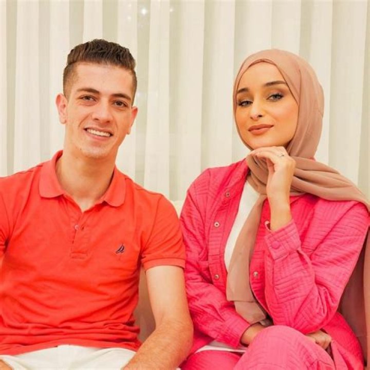 Douha Laribi Wiki, Biographie, Age, Mariage, Famille & Carrière - Celebrity.tn