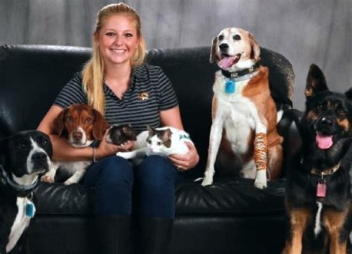 Dr.Pol Most Recent Vets Addition- Dr. Ray Harp, Dr. Lisa Jones, and Dr. Nicole Arcy.