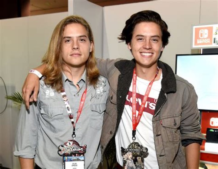 Dylan Sprouse Net Worth – How Much is Sprouse Worth?
