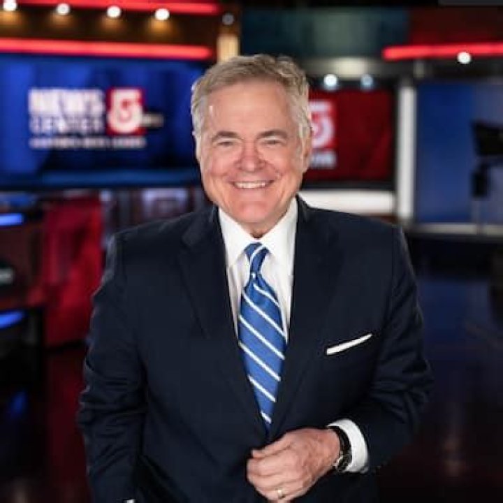 Ed Harding WCVB, Bio, Age, Height, Family, Wife, Education, Salary, and Net Worth