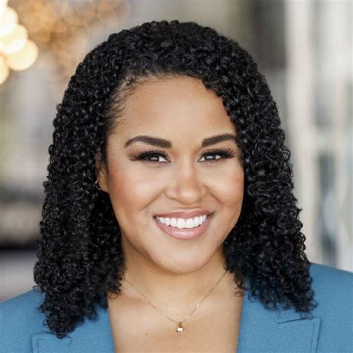 Elise Preston CBS News, Bio, Wiki, Age, Height, Husband, Salary, and Net Worth