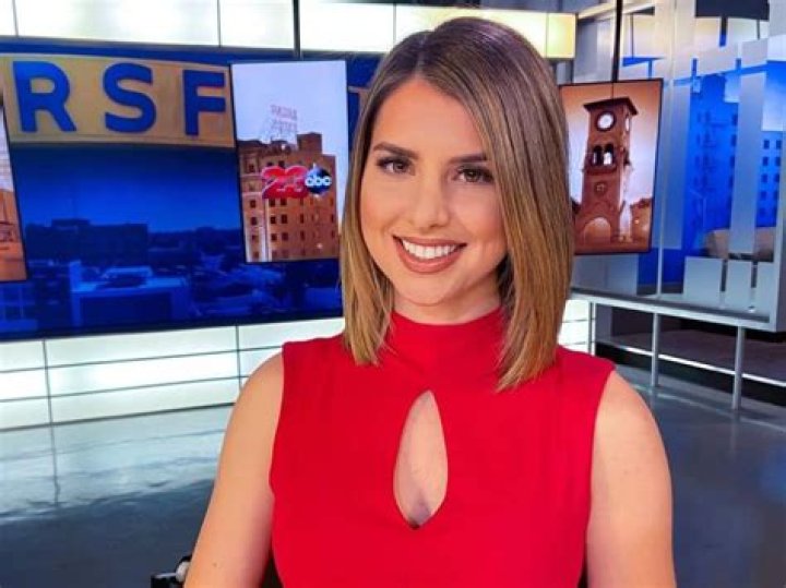 Emma Lockhart Arizona Family, Bio, Wiki, Age, Height, Husband, Salary, and Net Worth