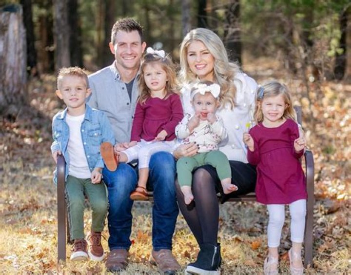 How Many Kids Does Erin Bates Have? Married To Husband Chad Paine Since 2013