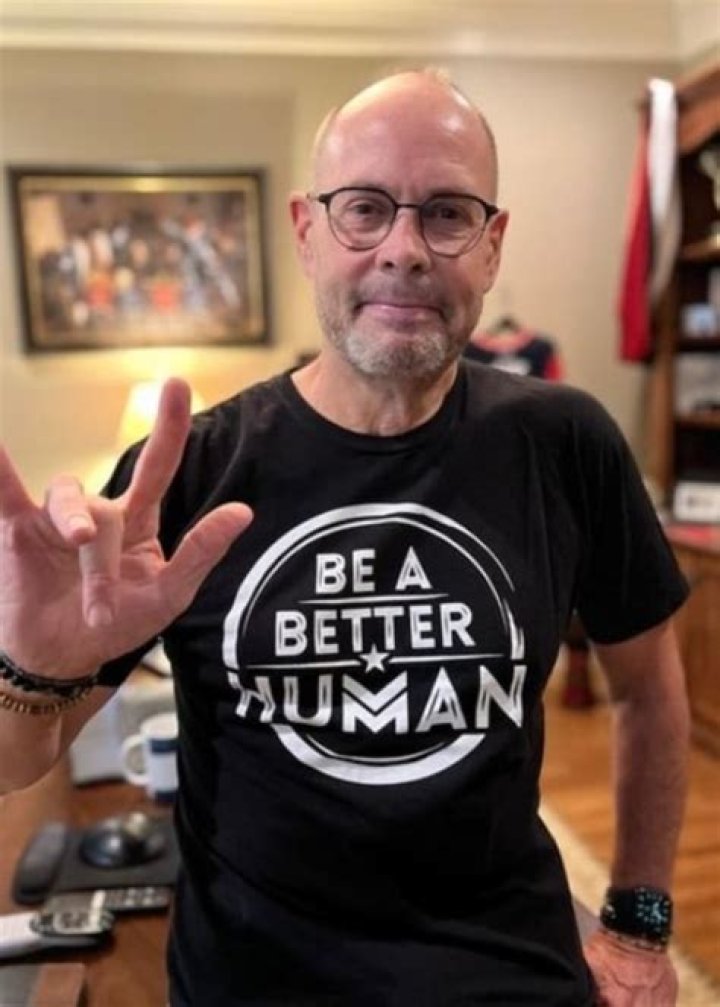 
Learn About All Of Ernie Johnson Jr.’s Children – Did You Know He Has Also Adopted 4 Kids?
