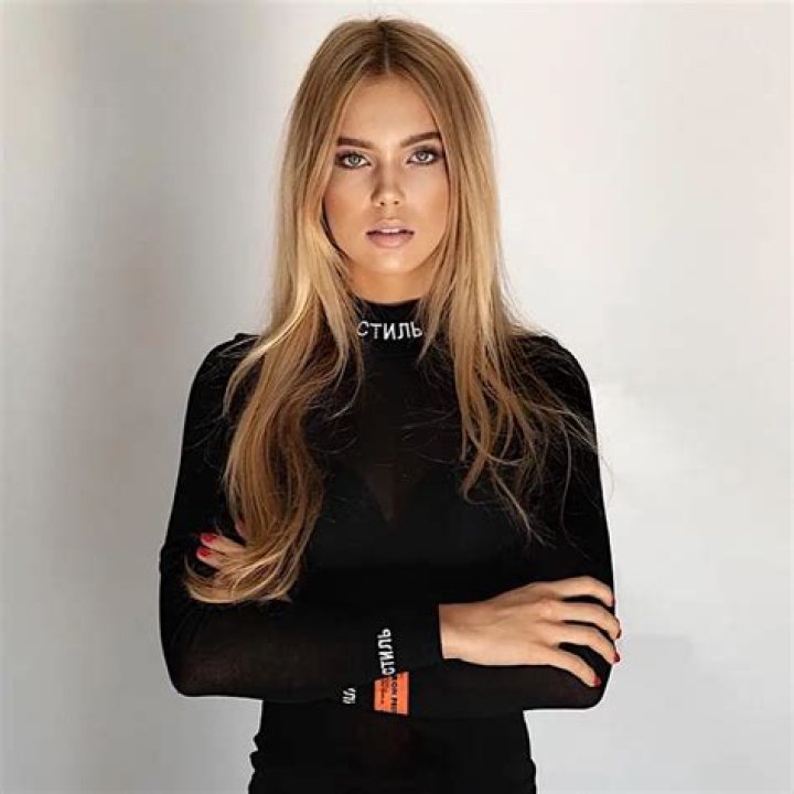 Fanni Gecsek Age, Height, Boyfriend, Net Worth, Wiki