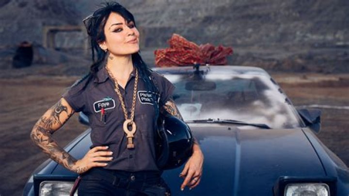 Wiki/Bio, age, net worth, husband, and kids.