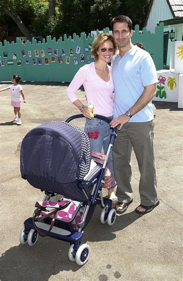 
Lauren Holly Net Worth – Look At The Multi-Millionaire’s Income And Earning Sources
