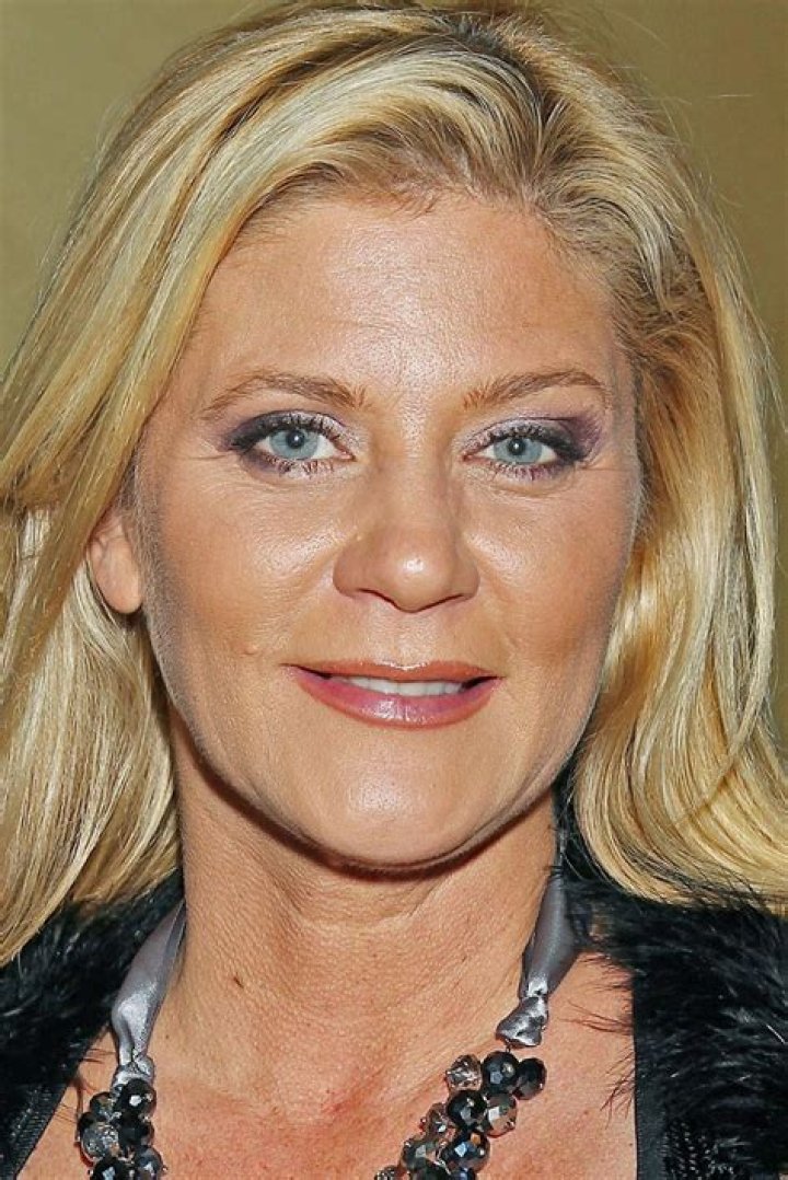 Ginger Allen CBS, Bio, Wiki, Age, Husband, Salary, and Net Worth