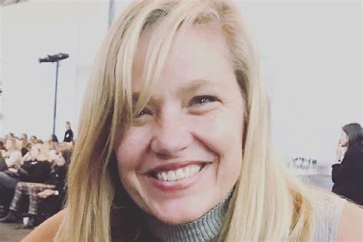 Heather Walker NBC 6, Bio, Wiki, Age, Height, Husband, WOODTV, Salary, and Net Worth