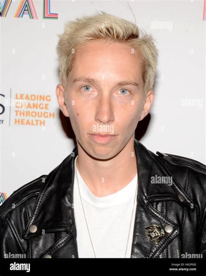 iO Tillett Wright Bio, Wiki, Age, Married, Podcast, NY Times, and Net Worth