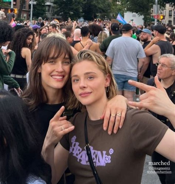 Is Chloë Grace Moretz Lesbian? Sexuality And Gender Revealed
