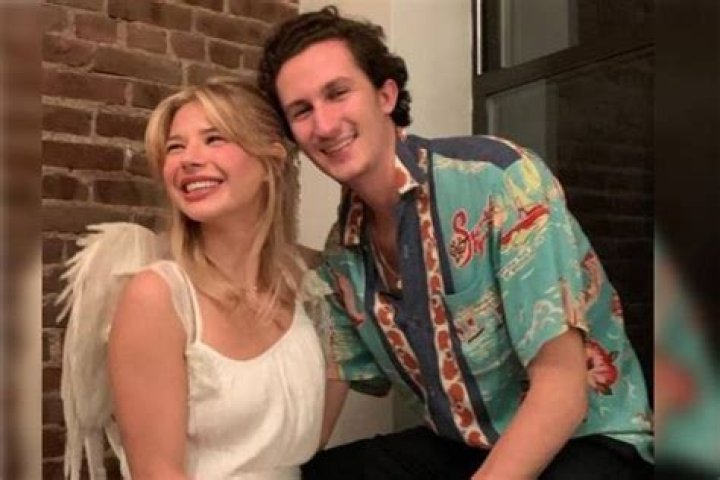 
7 Facts About Model Erin Everly, She Was Axl Rose’s Wife
