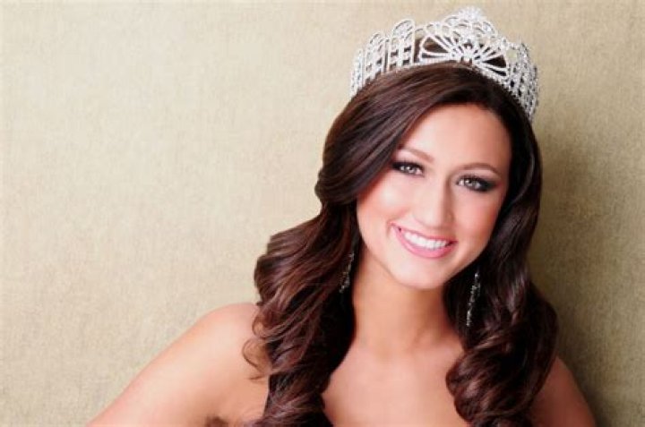 Jacqueline Zuccherino Biography, Wiki, Age, Bio, Height, Info, Details