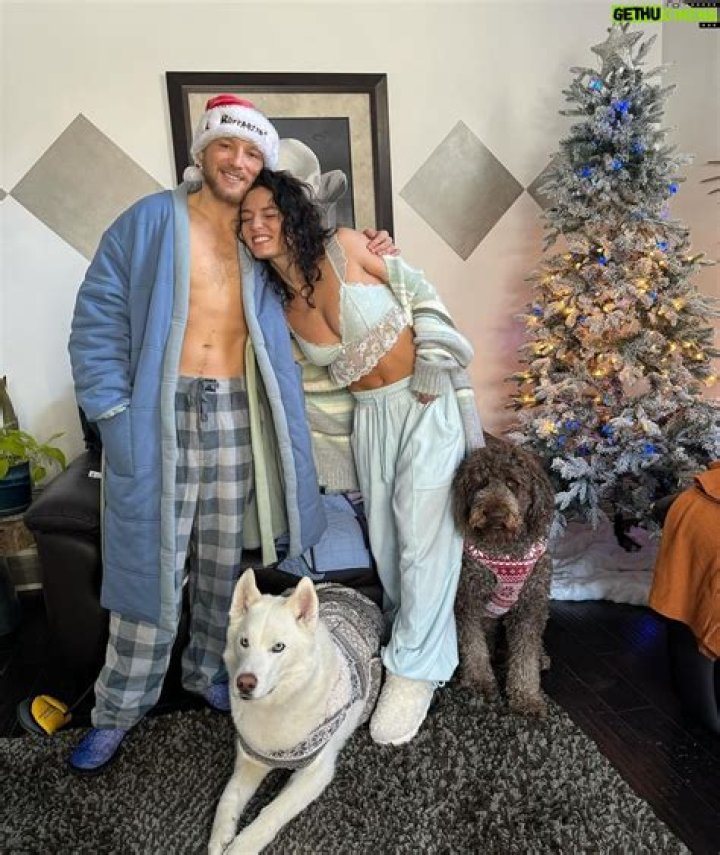 Ageless Hotness: Who Is Hottest Among Jade Chynoweth Parents...Boyfriend?