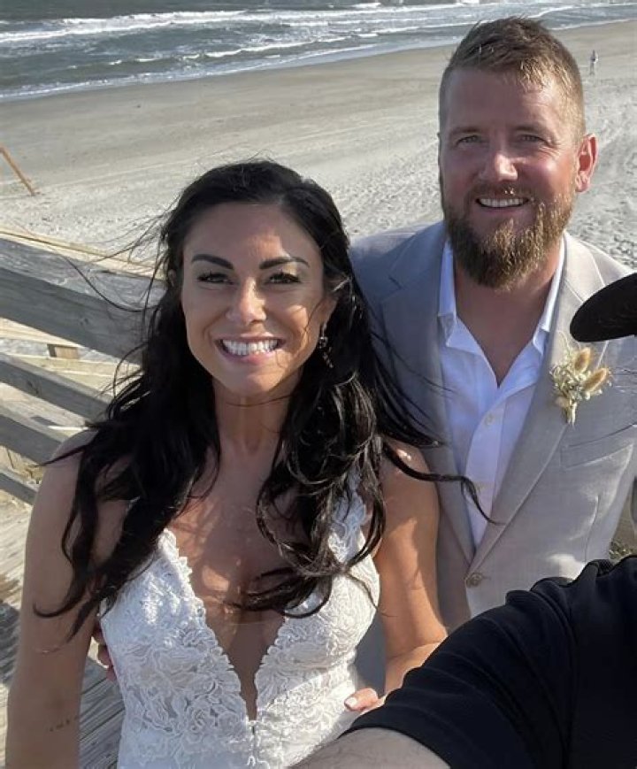 Is She Married? Family Tree