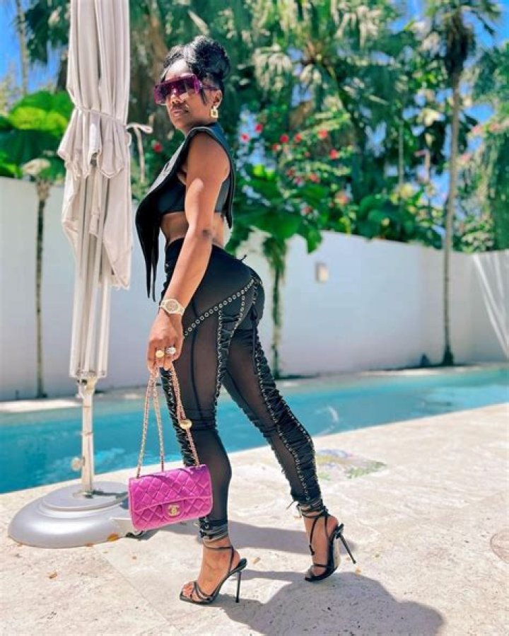 Jessica Jess Hilarious Moore Feet (9 pics) Sexy Feets