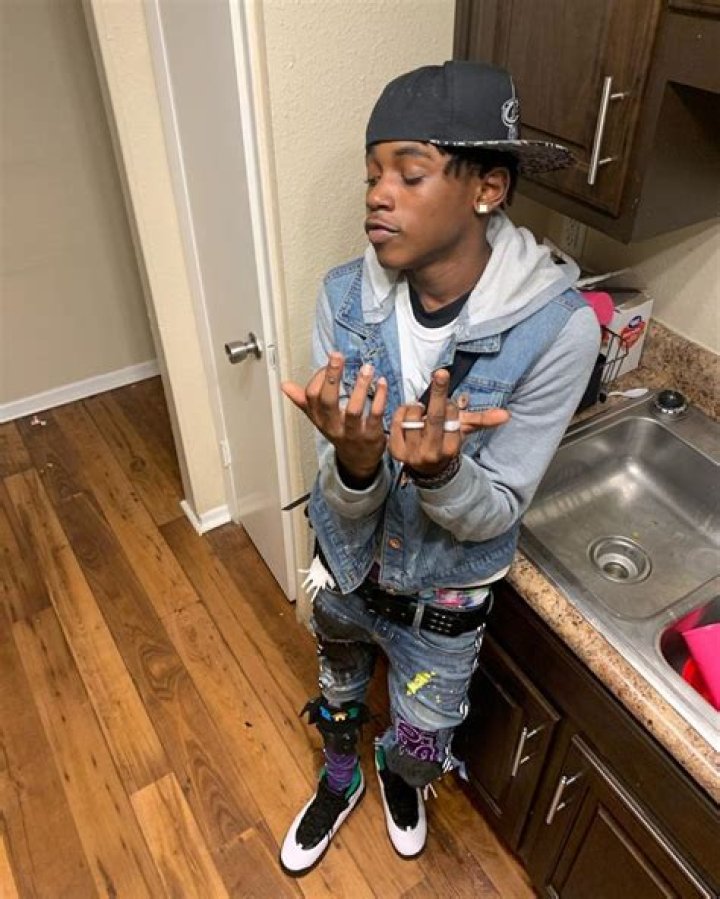 Jhacari Blunt – Biography, Facts & Life Story