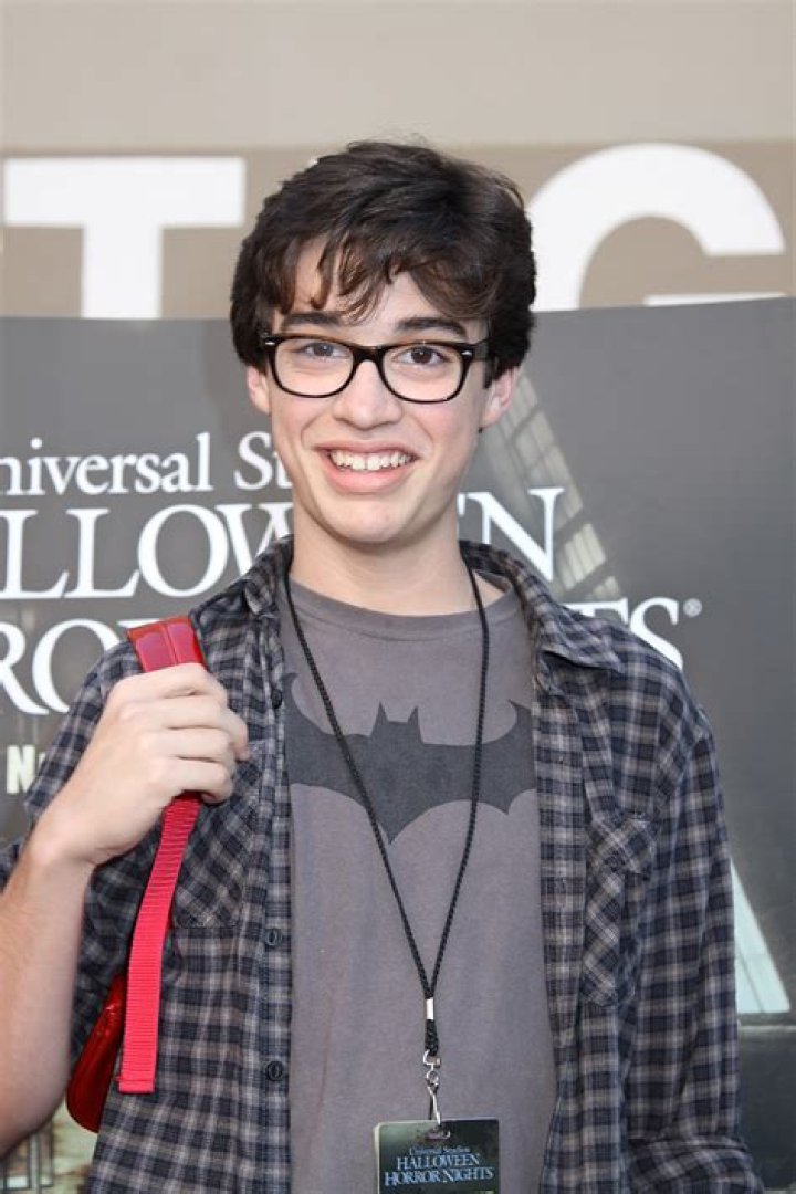 Joey Bragg – Biography, Facts & Life Story