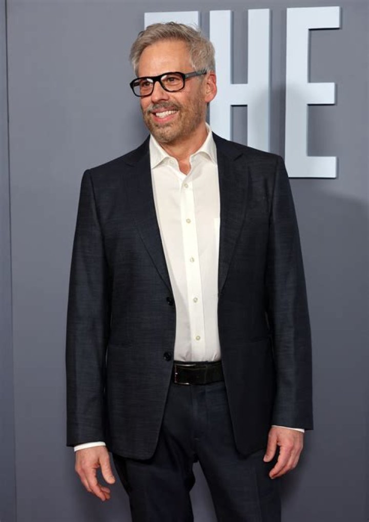 Josh Pais – Biography, Facts & Life Story