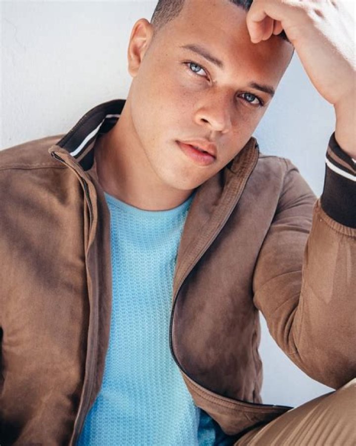 
5 Facts About Robert De Niro’s Son Aaron Kendrick De Niro
