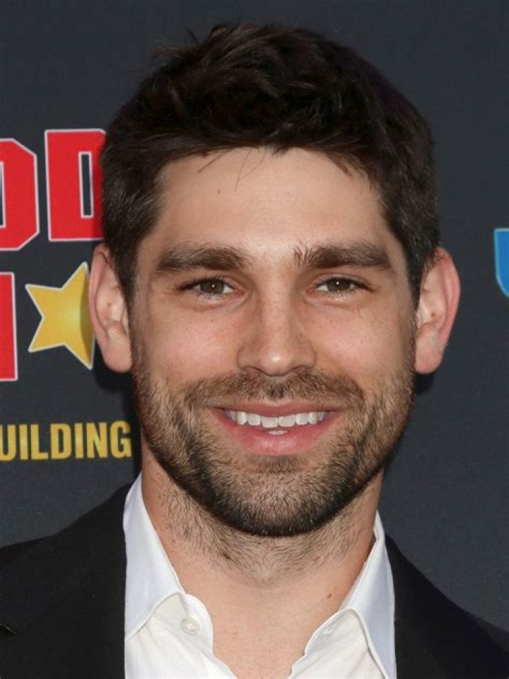 Justin Gaston Actor, Bio, Wiki, Age, Height, Wife, Miley Cyrus, and Net Worth